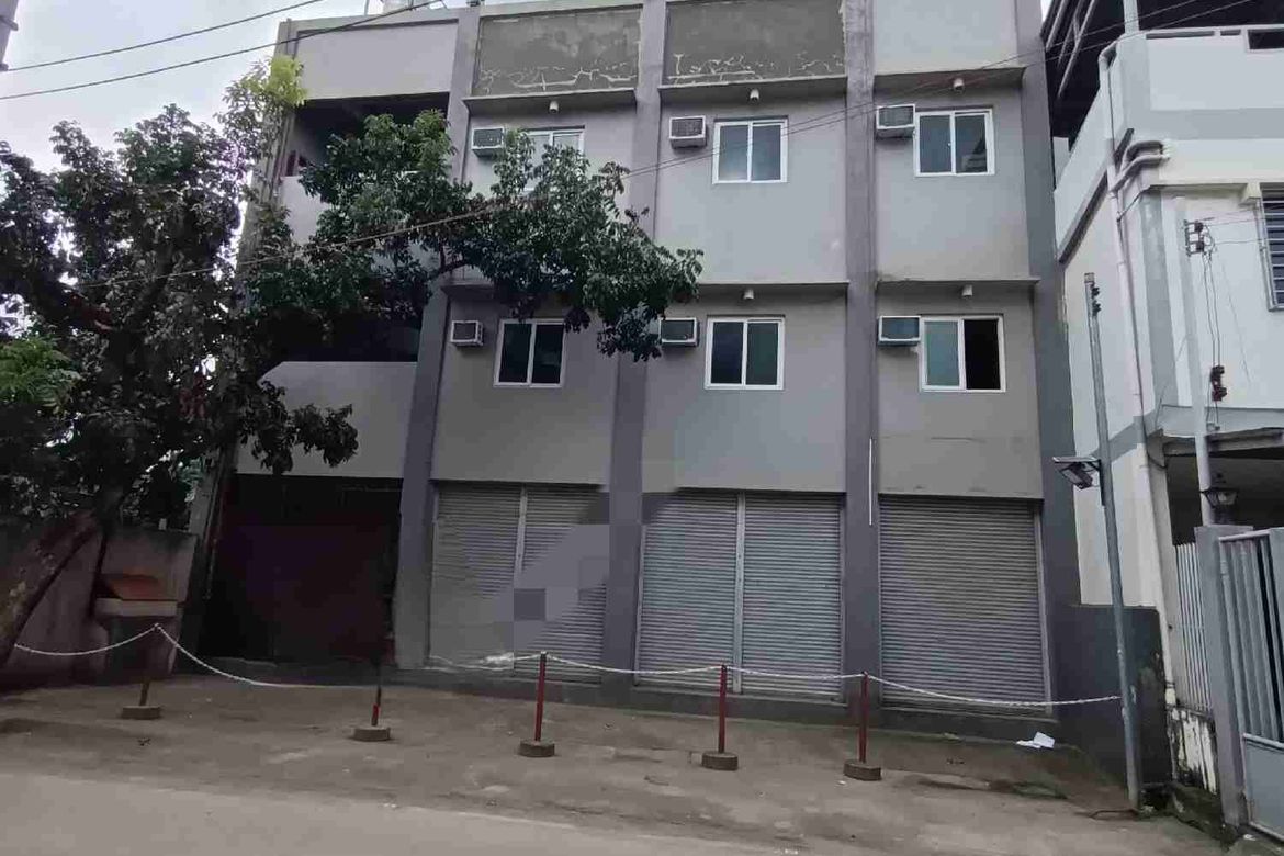 6 Bedroom Shophouse for Sale in Basak, Lapu-Lapu, Cebu – photo 2