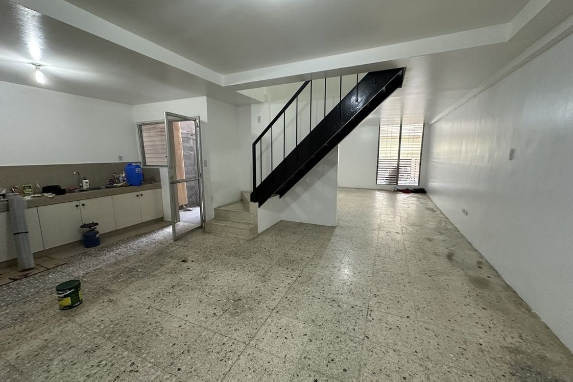 6 Bedroom Townhouse for Sale in Alabang, Muntinlupa, Metro Manila