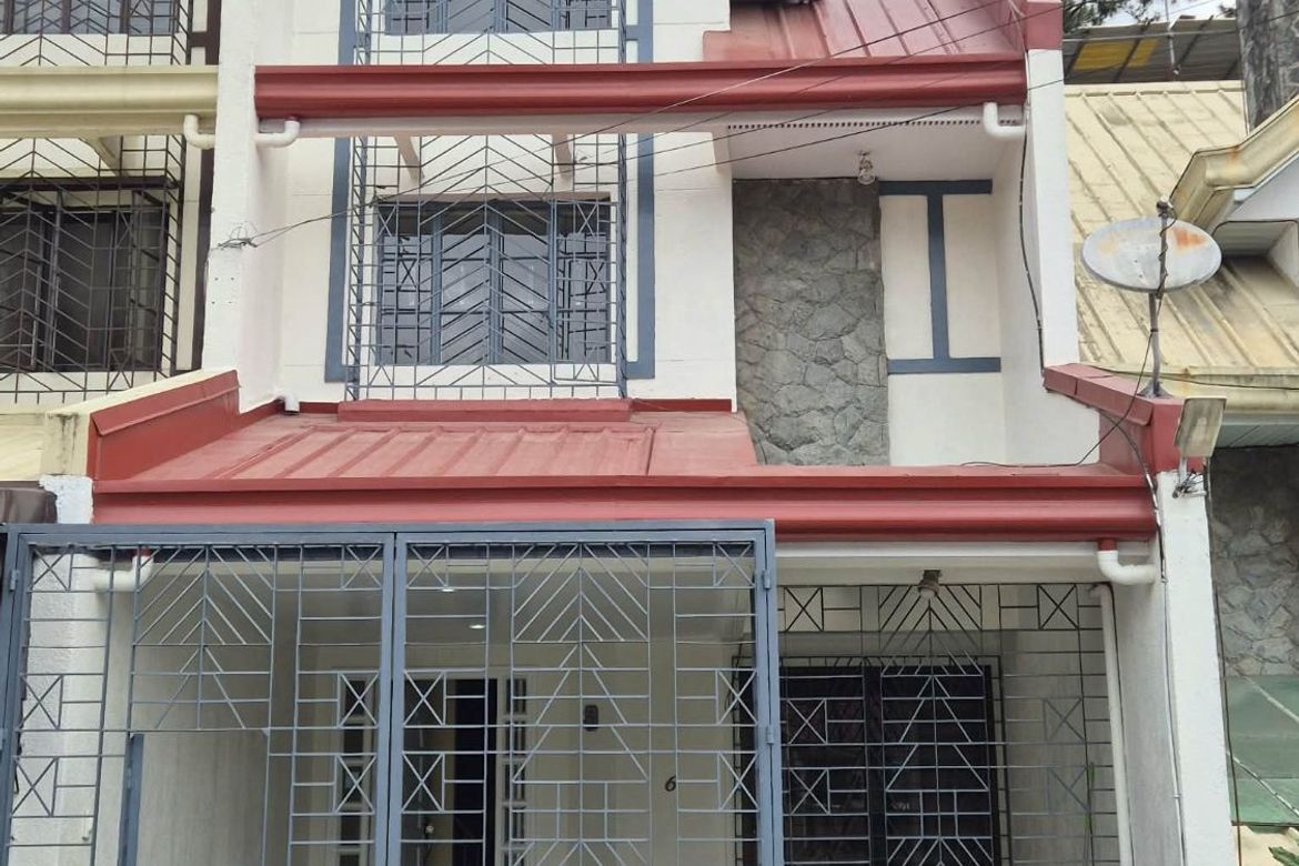 6 Bedroom Townhouse for Sale in Bakakeng North, Baguio, Benguet