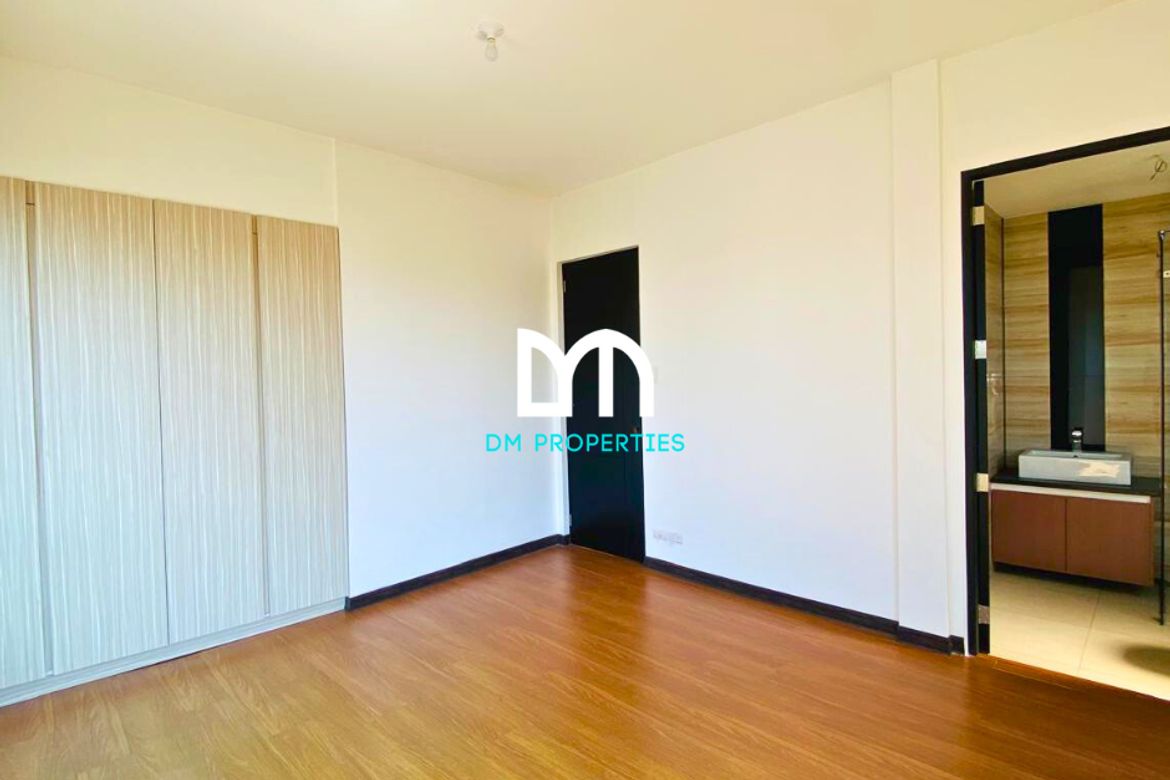 6 Bedroom Townhouse for Sale in Pasadeña, San Juan, Metro Manila near LRT-2 Gilmore – photo 4