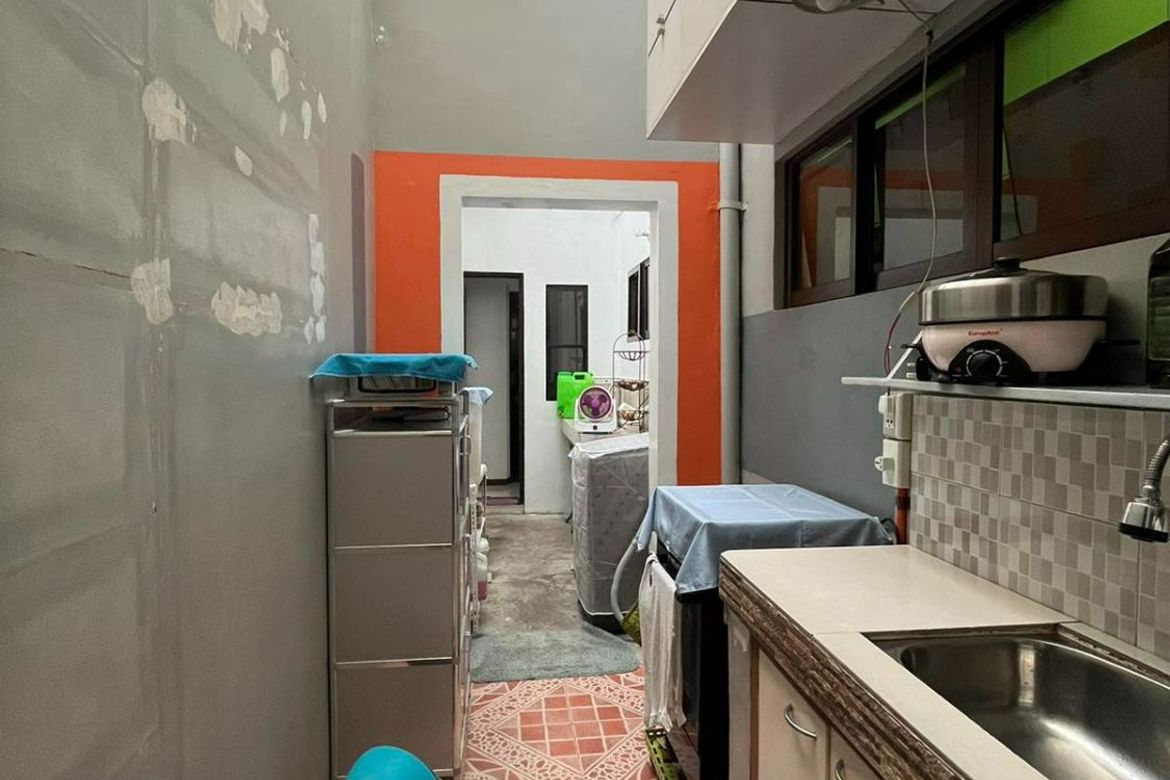 6 Bedroom Townhouse for Sale in West Crame, San Juan, Metro Manila near MRT-3 Santolan – photo 6
