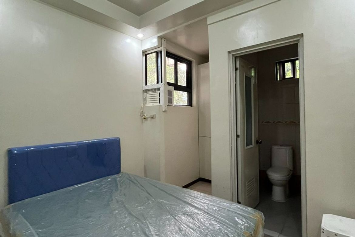 6 Bedroom Townhouse for Sale in West Crame, San Juan, Metro Manila near MRT-3 Santolan – photo 7