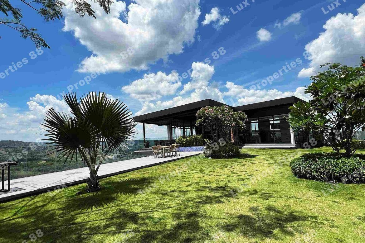 6 Bedroom Villa for Sale in Balibago, Angeles, Pampanga – photo 2
