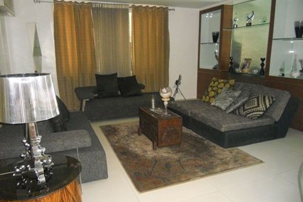 6 Bedroom Villa for Sale in Dasmariñas Village, Dasmariñas North, Makati, Metro Manila near MRT-3 Magallanes – photo 2