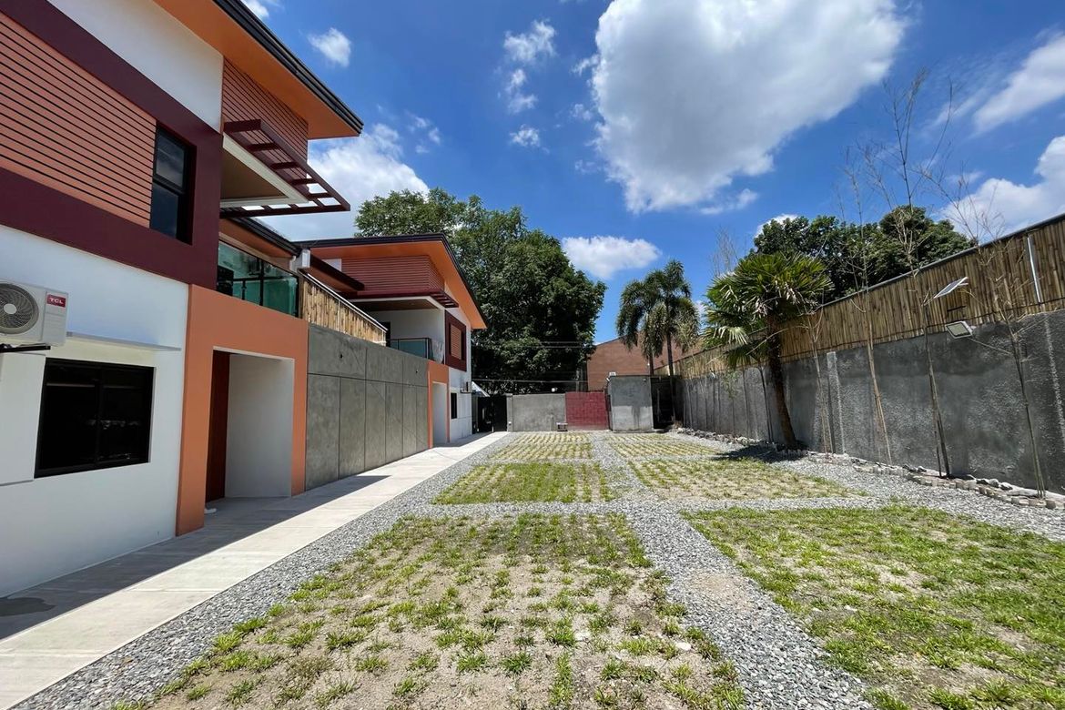 6 Bedroom Villa for Sale in Malabanias, Angeles, Pampanga – photo 2