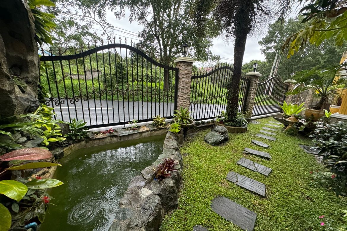 6 Bedroom Villa for Sale in Mendez Crossing West, Tagaytay, Cavite – photo 3