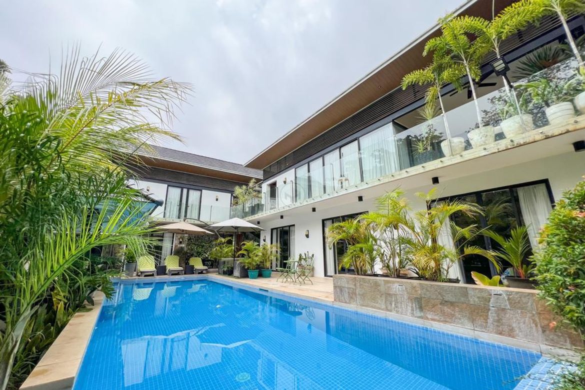 6 Bedroom Villa for Sale in Sabang, Morong, Bataan