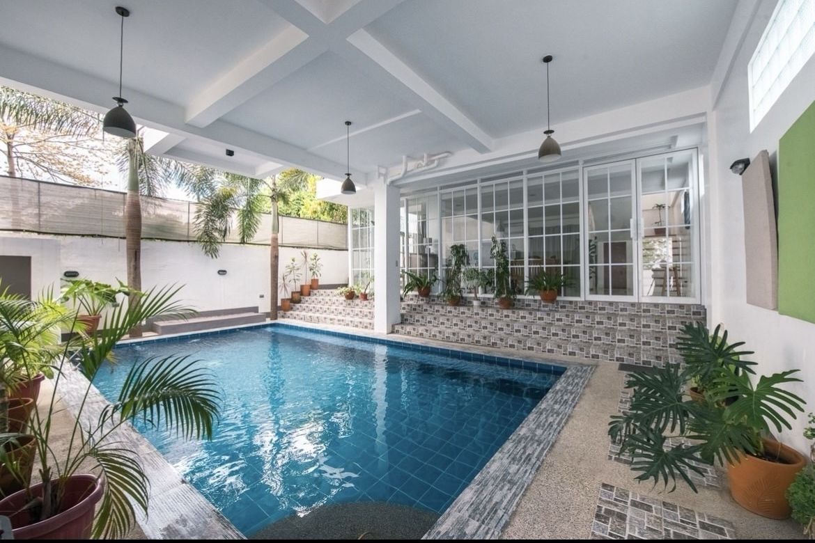 6 Bedroom Villa for Sale in San Juan, Cainta, Rizal