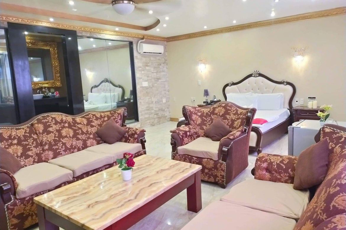 62 Bedroom Shophouse for Sale in Sapalibutad, Angeles, Pampanga – photo 7