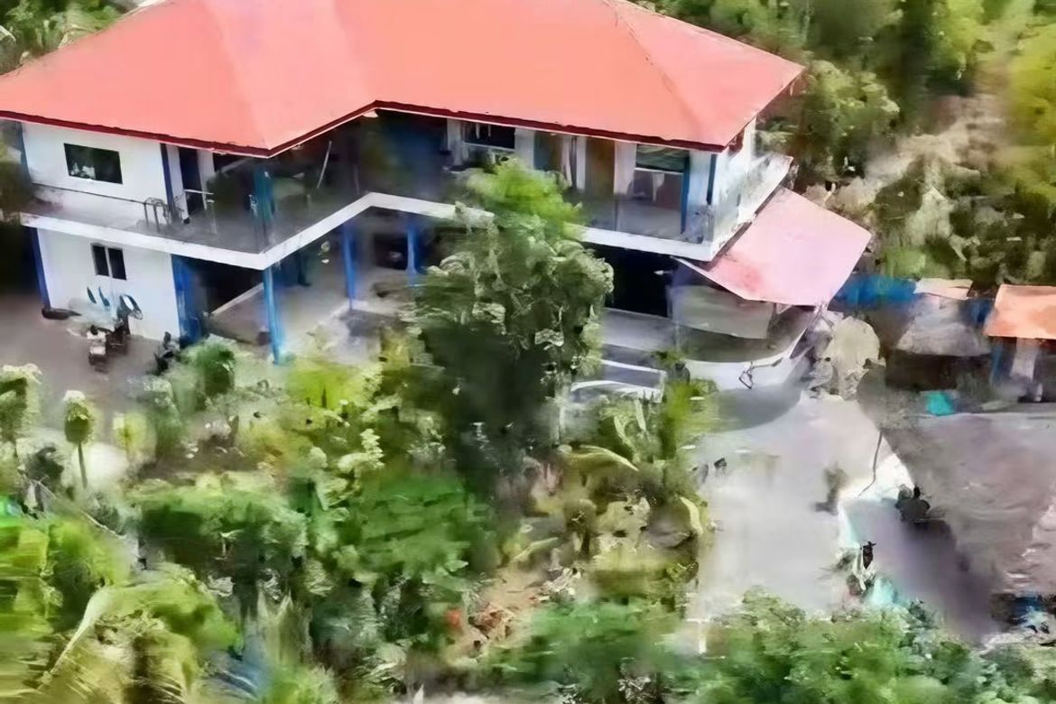 7 Bedroom Commercial for Sale in Saavedra, Moalboal, Cebu