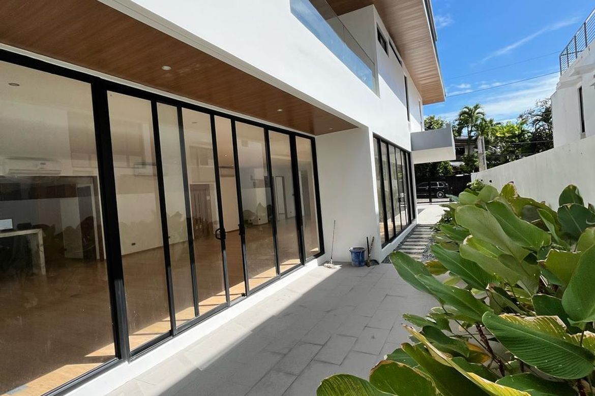7 Bedroom House for Sale in Ayala Alabang Village, New Alabang Village, Muntinlupa, Metro Manila – photo 2