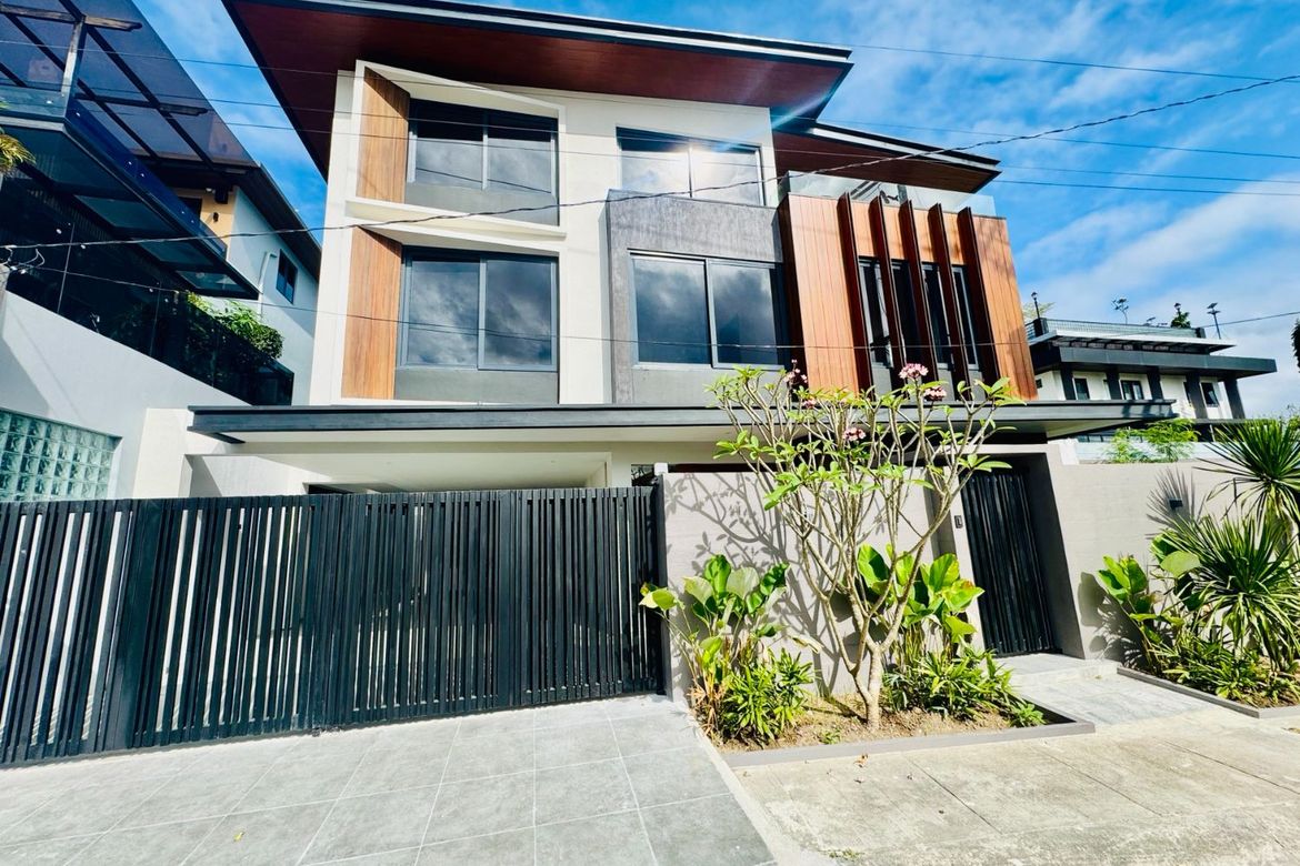 7 Bedroom House for Sale in Batasan Hills, Quezon City, Metro Manila – photo 3