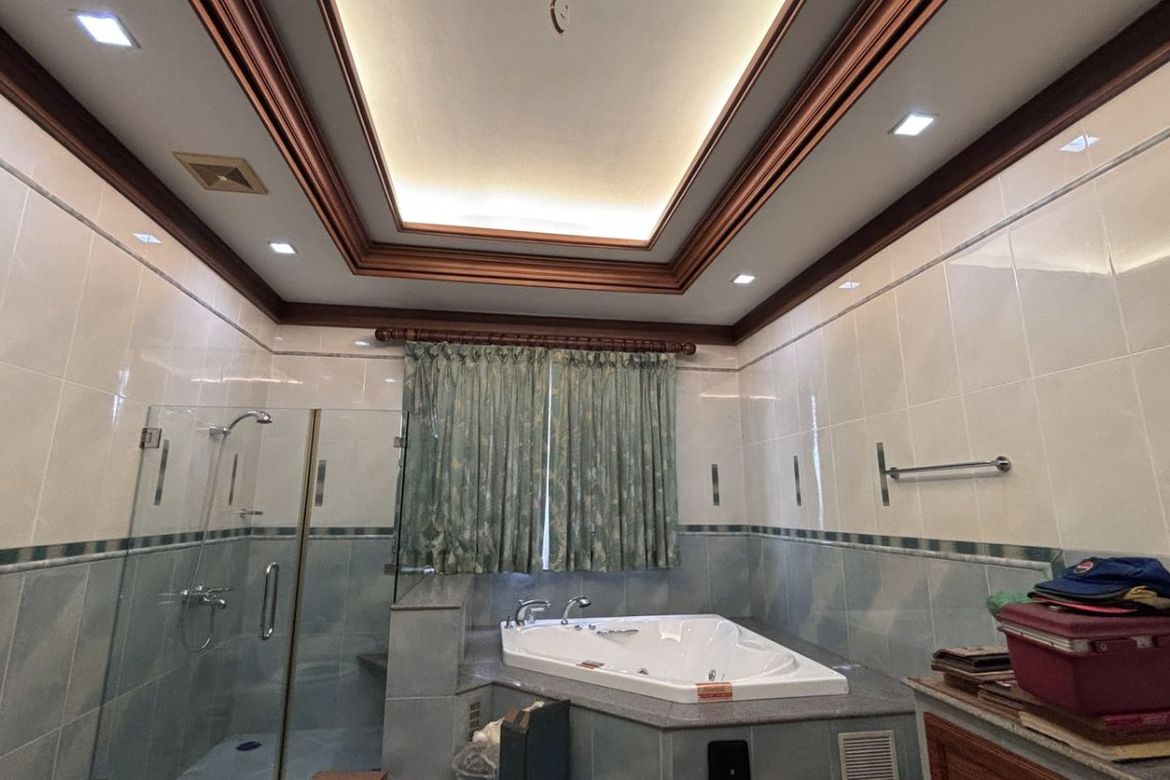7 Bedroom House for Sale in Batasan Hills, Quezon City, Metro Manila – photo 4