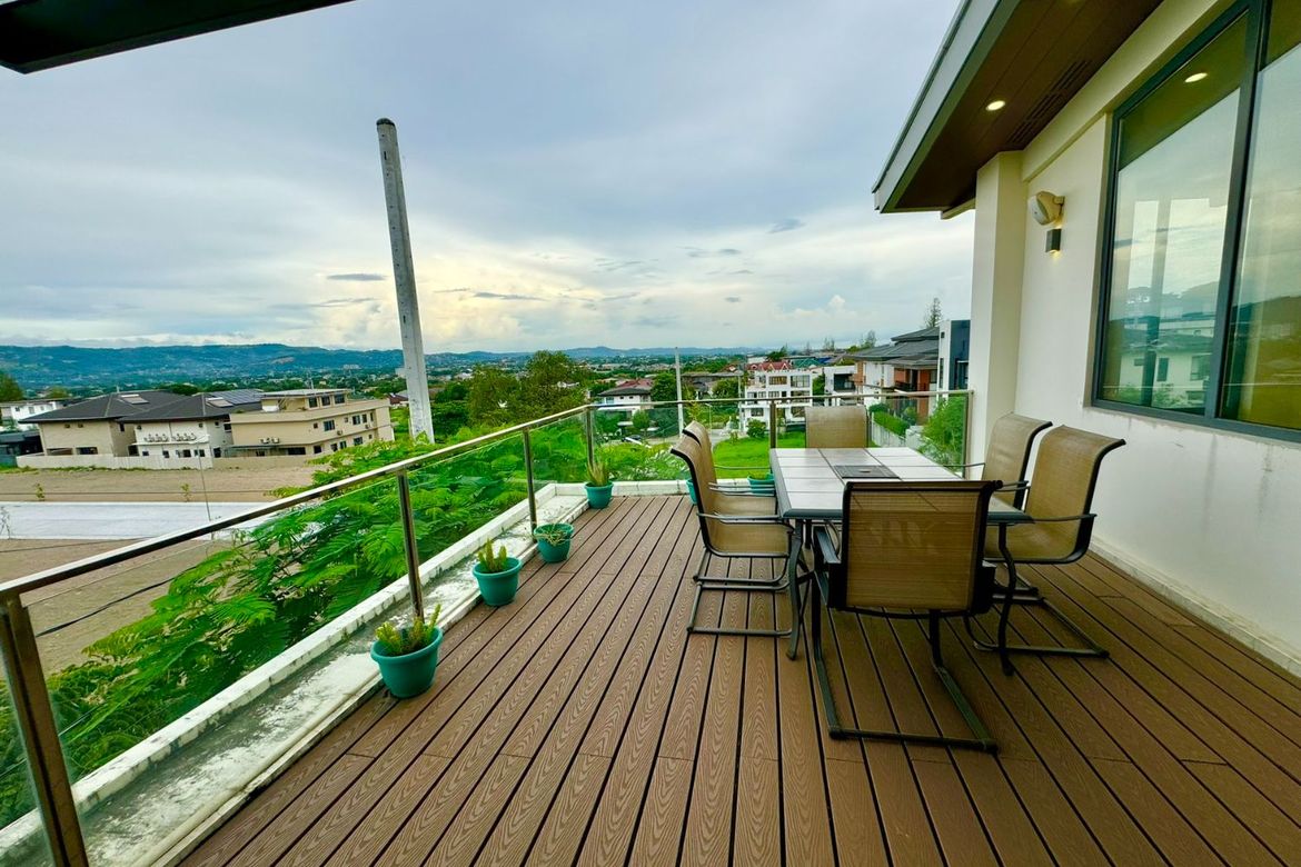 7 Bedroom House for Sale in Batasan Hills, Quezon City, Metro Manila – photo 2