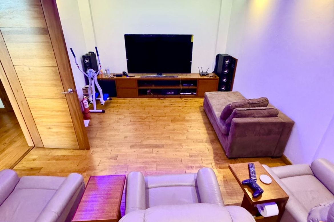 7 Bedroom House for Sale in Batasan Hills, Quezon City, Metro Manila – photo 6