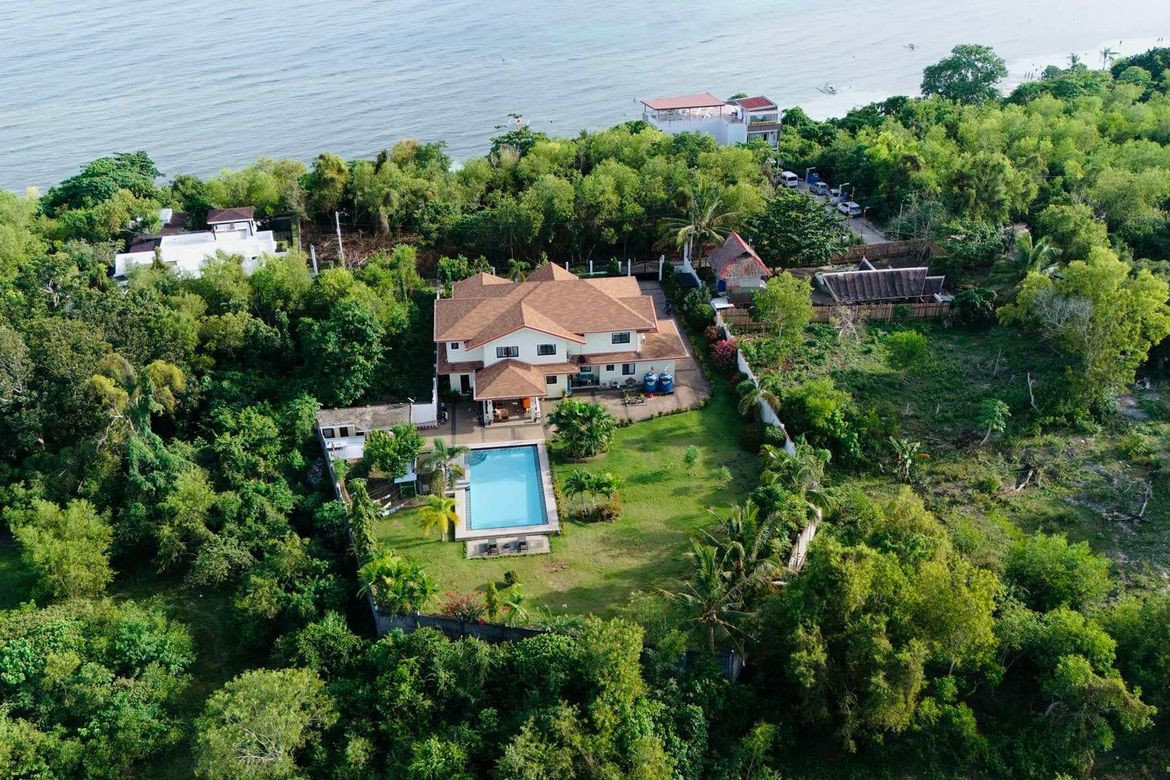 7 Bedroom House for Sale in Biking, Dauis, Bohol