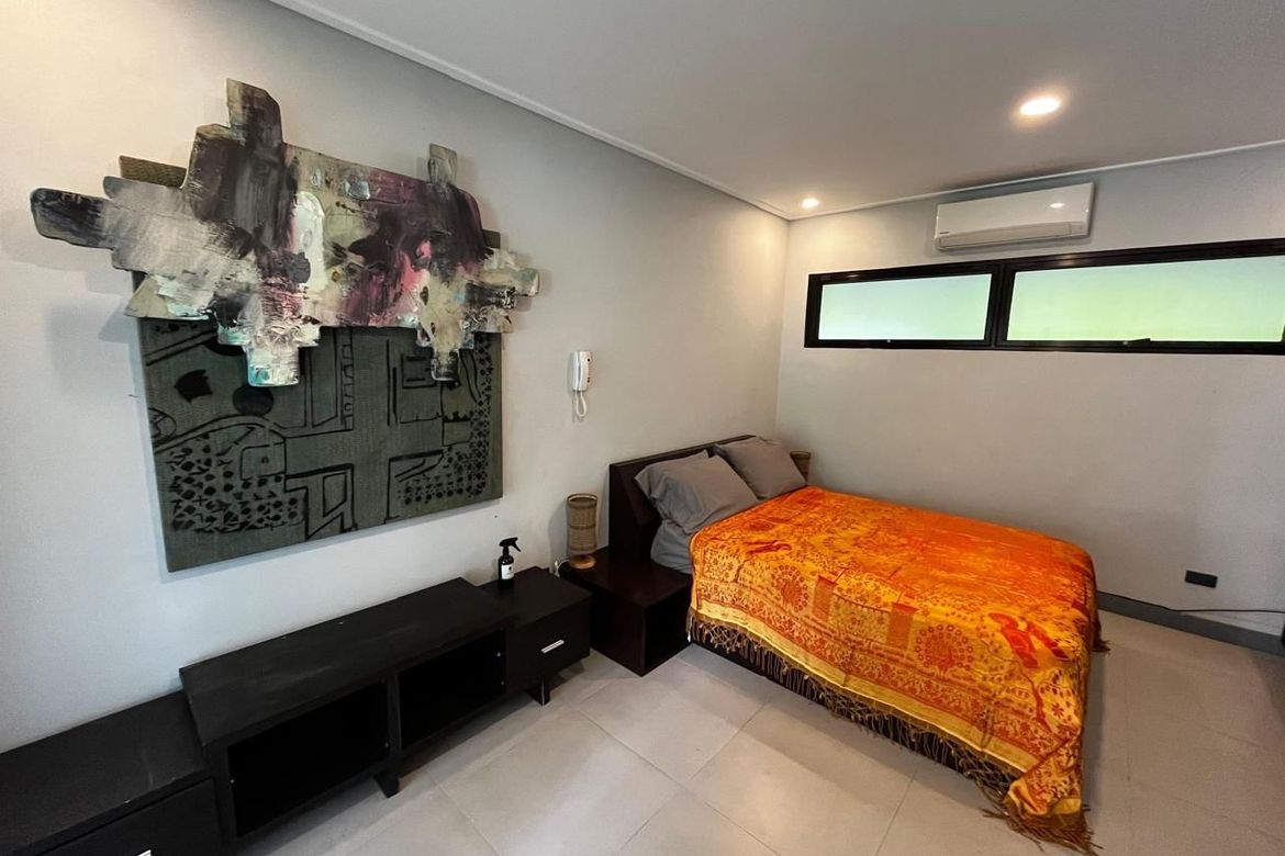 7 Bedroom House for Sale in Binubusan, Lian, Batangas – photo 5