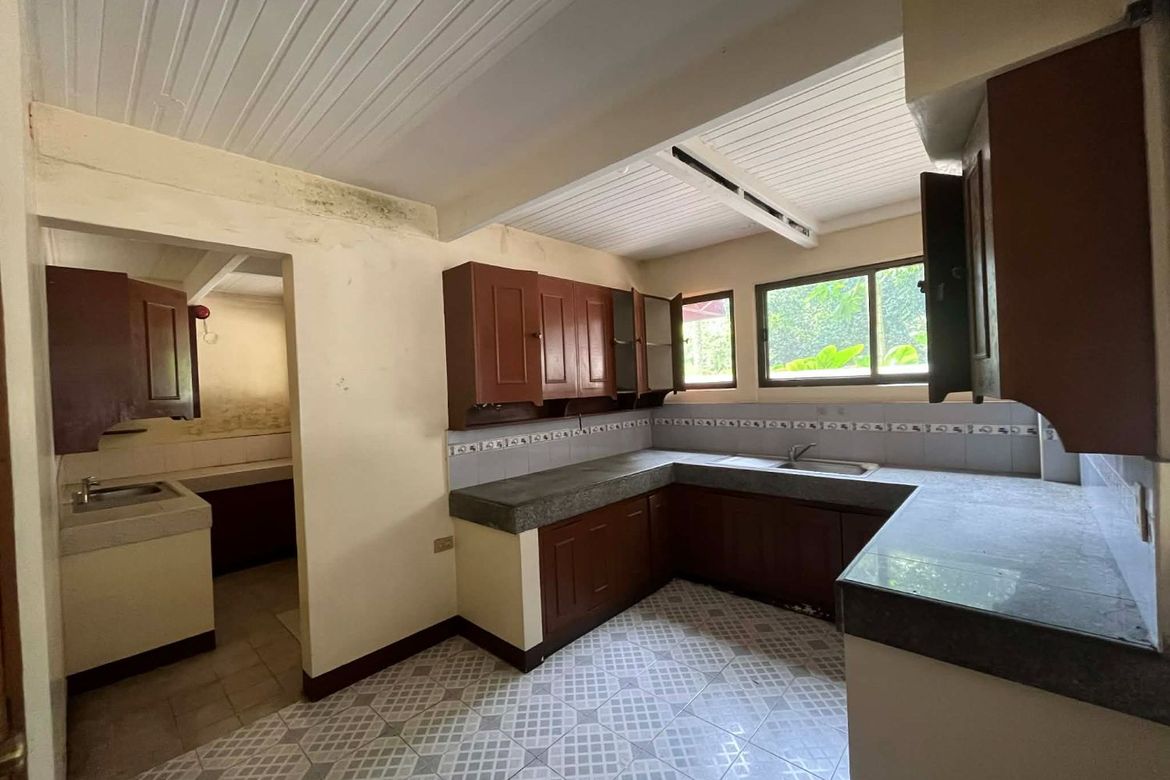 7 Bedroom House for Sale in Cupang, Muntinlupa, Metro Manila
