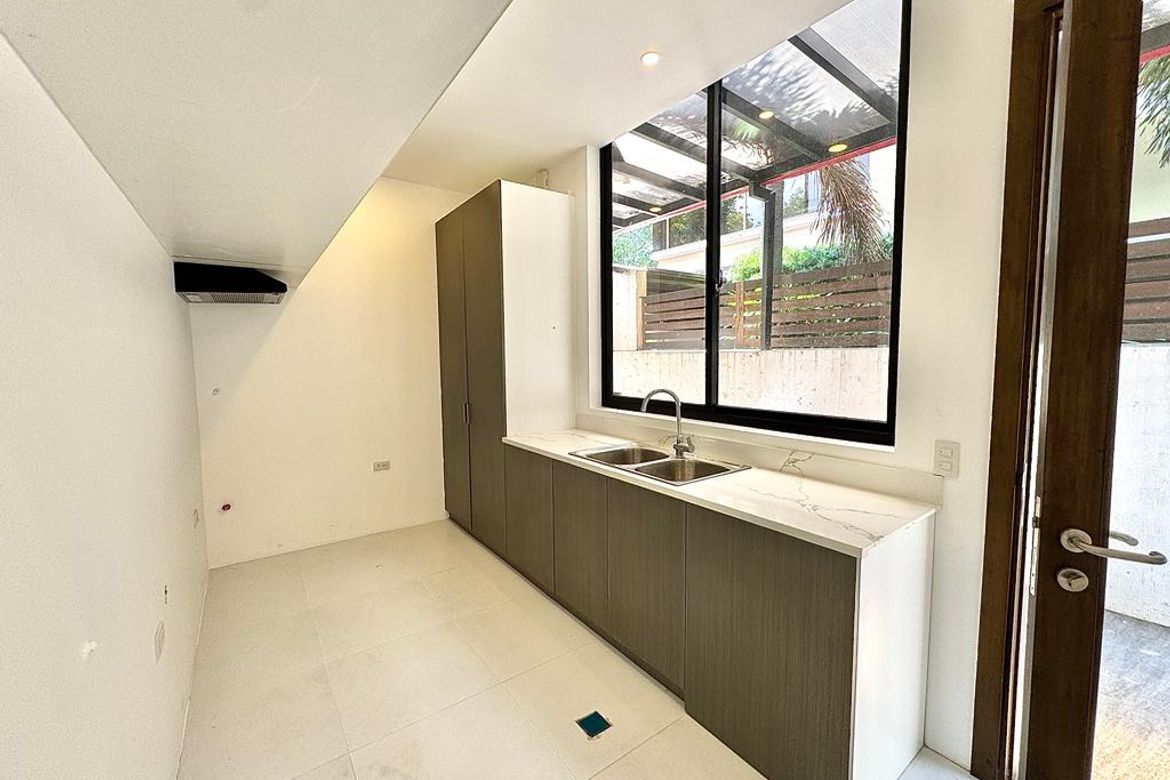 7 Bedroom House for Sale in Cupang, Muntinlupa, Metro Manila – photo 4