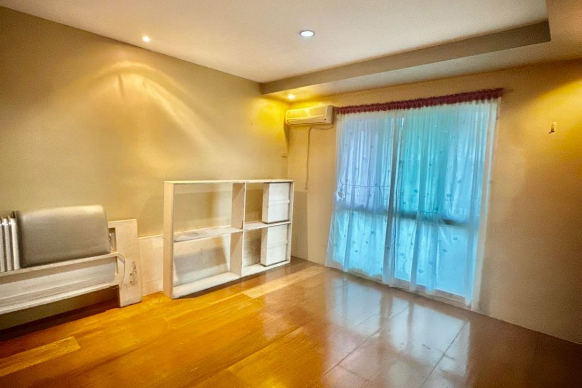 7 Bedroom House for Sale in Dela Paz, Antipolo, Rizal