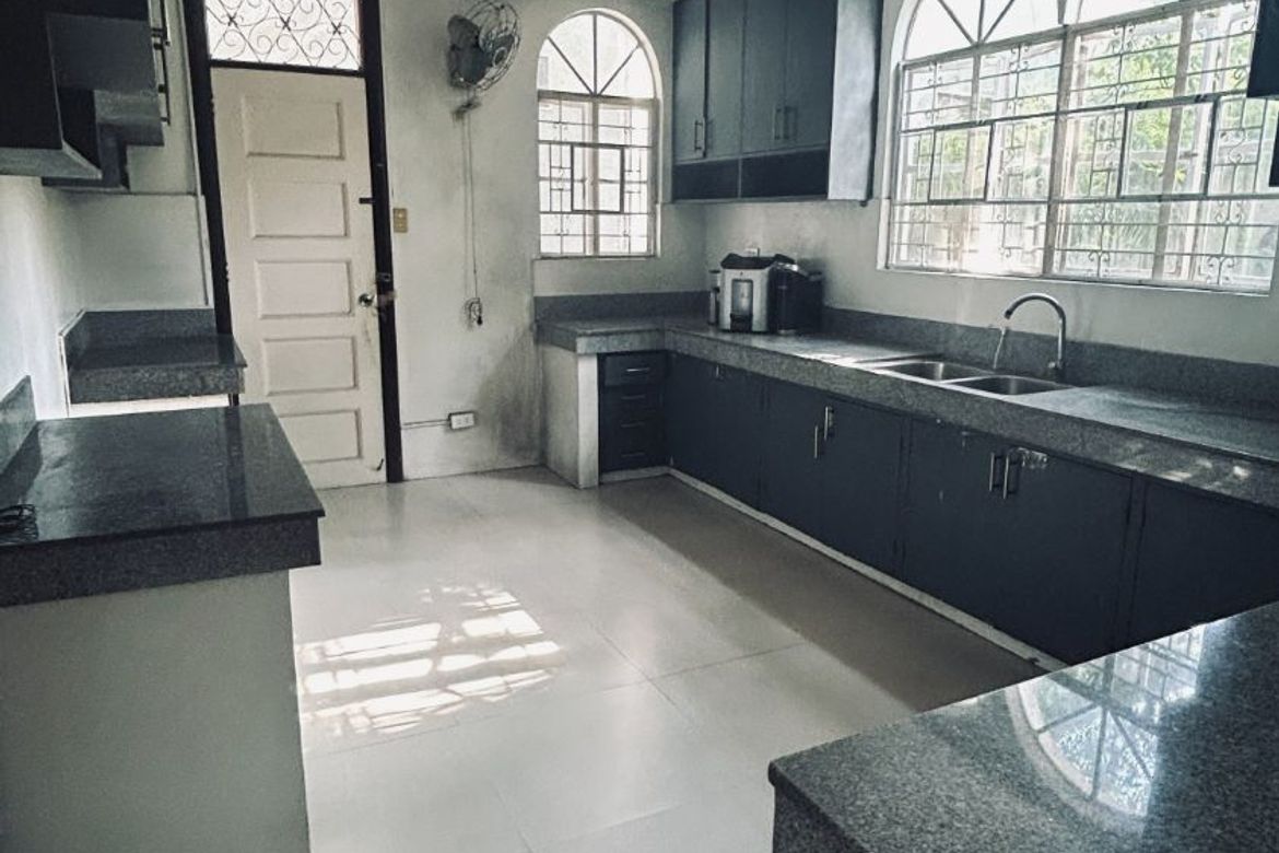 7 Bedroom House for Sale in Greenhills, San Juan, Metro Manila – photo 5