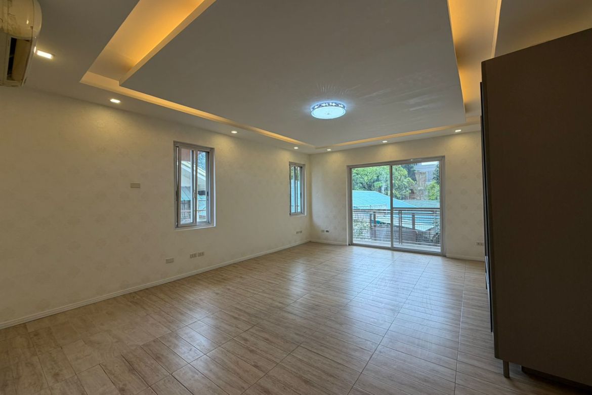 7 Bedroom House for Sale in Laging Handa, Quezon City, Metro Manila near MRT-3 Kamuning – photo 8