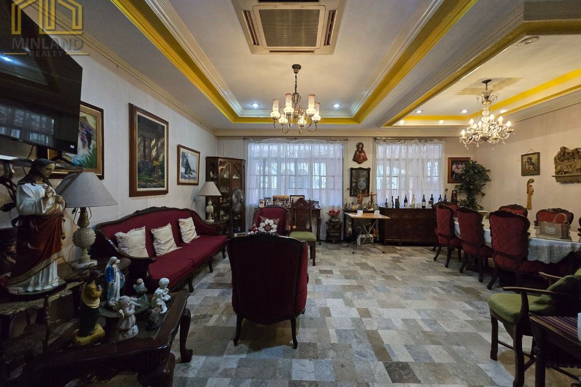 7 Bedroom House for Sale in Loyola Heights, Quezon City, Metro Manila near LRT-2 Katipunan – photo 5