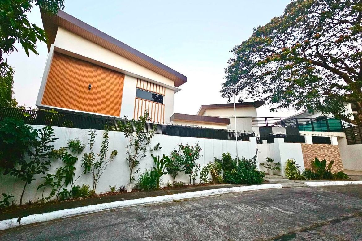 7 Bedroom House for Sale in Marcelo Green Village, Parañaque, Metro Manila – photo 3
