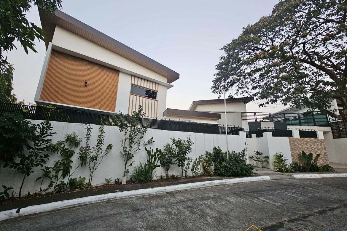 7 Bedroom House for Sale in Marcelo Green Village, Parañaque, Metro Manila – photo 5