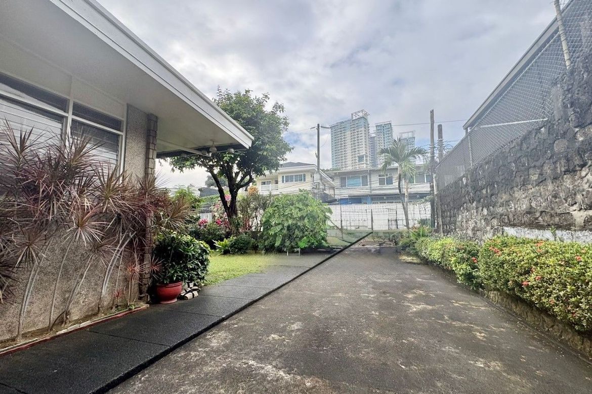 7 Bedroom House for Sale in Mariana, Quezon City, Metro Manila near LRT-2 Gilmore – photo 7