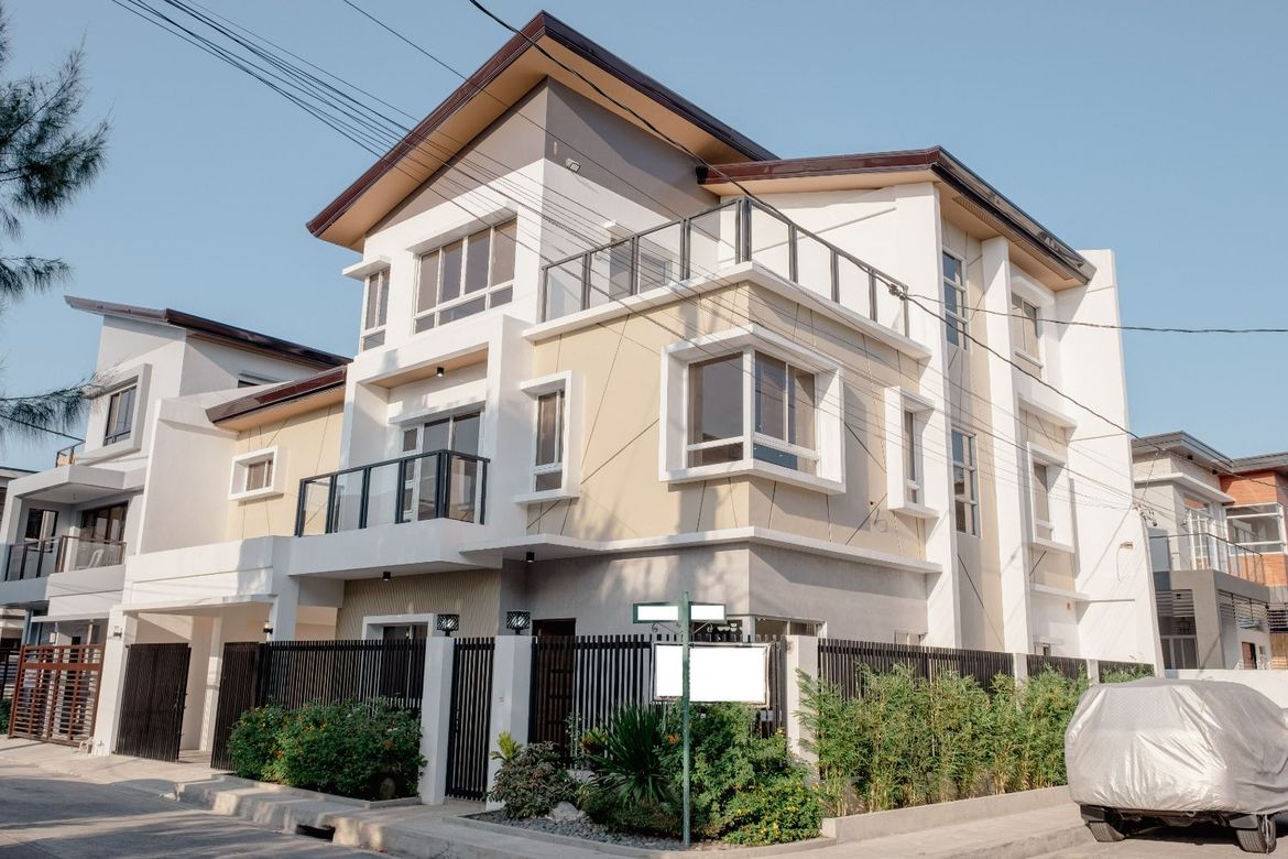 7 Bedroom House for Sale in Maybunga, Pasig, Metro Manila