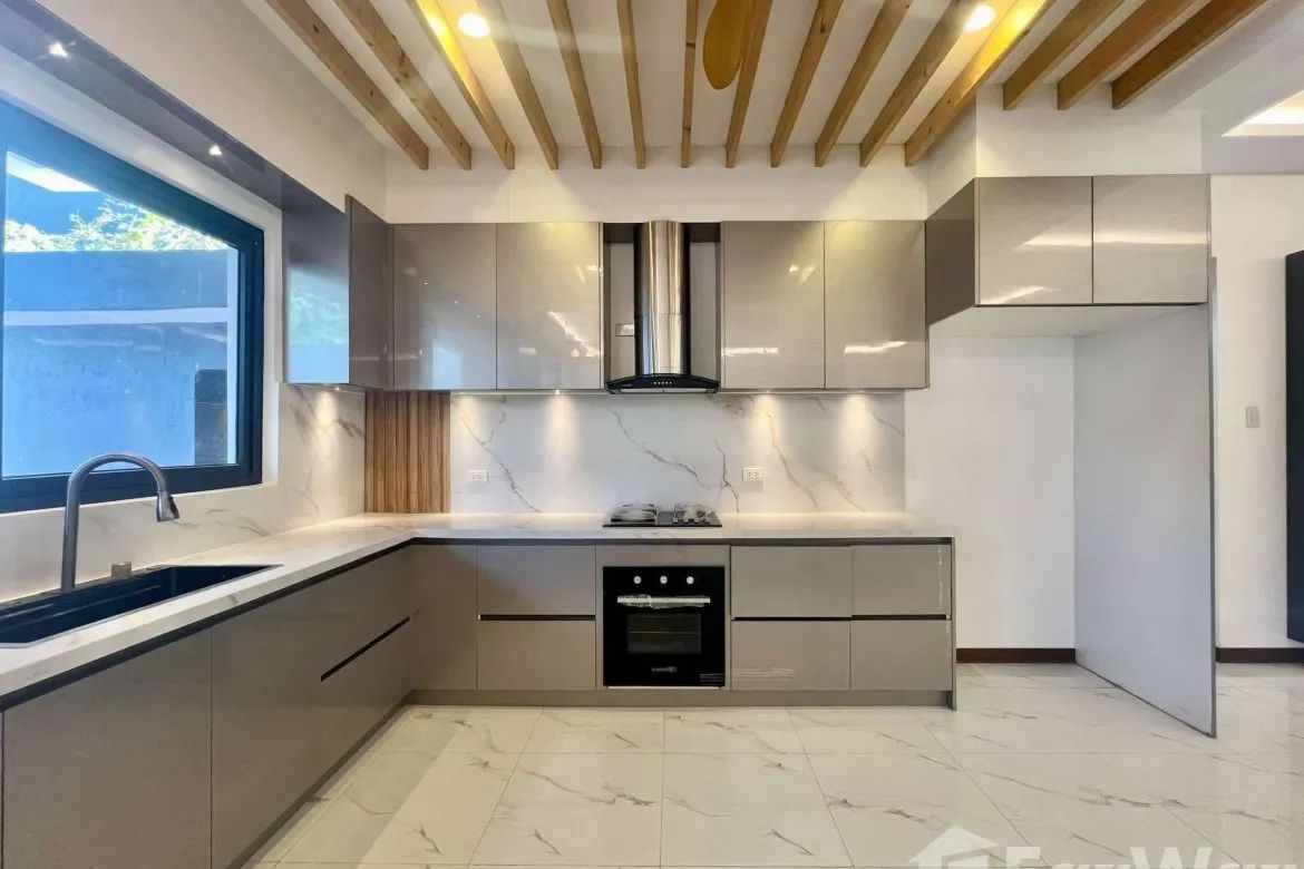 7 Bedroom House for Sale in Moonwalk, Parañaque, Metro Manila – photo 3