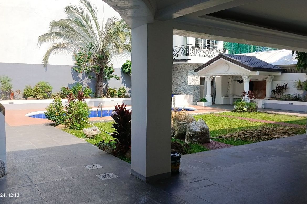 7 Bedroom House for Sale in Moonwalk, Parañaque, Metro Manila – photo 8