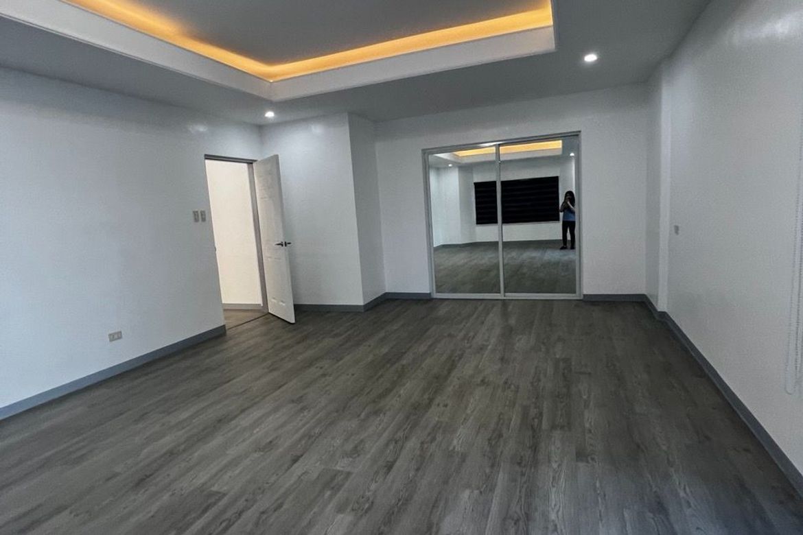 7 Bedroom House for Sale in Moonwalk, Parañaque, Metro Manila – photo 4