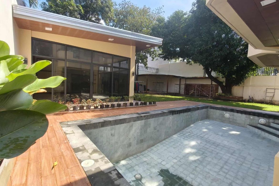 7 Bedroom House for Sale in Moonwalk, Parañaque, Metro Manila – photo 5