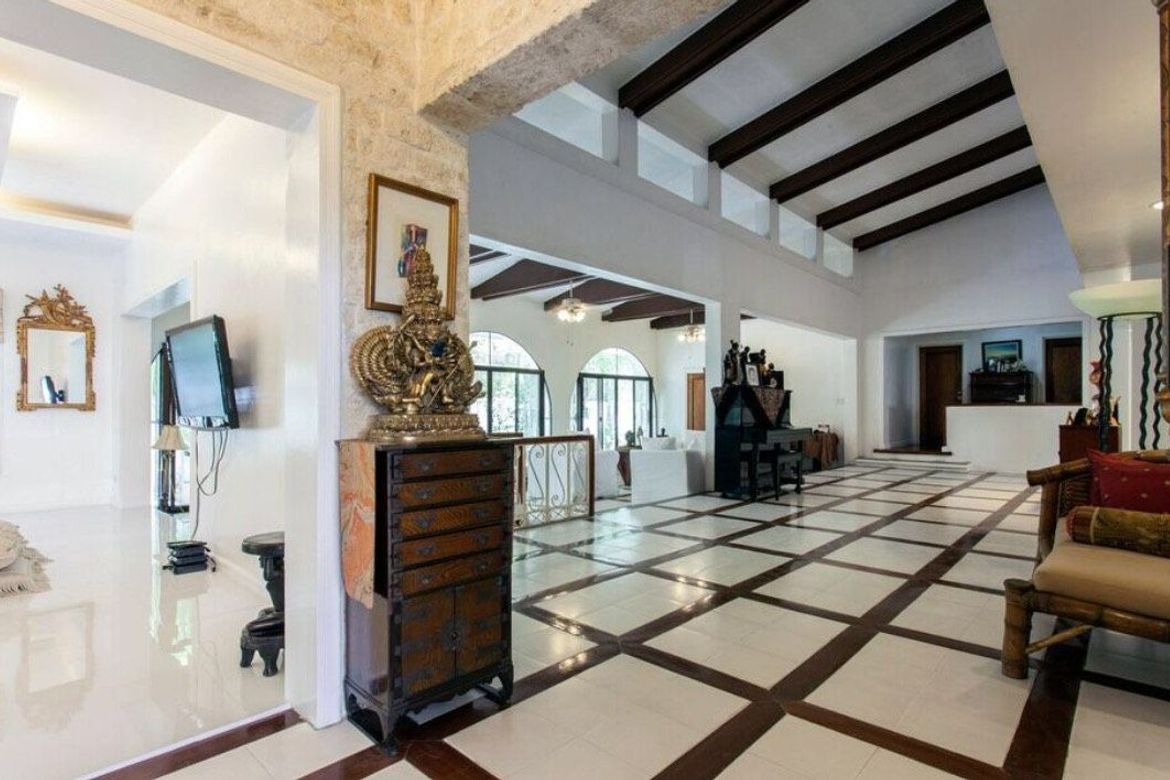 7 Bedroom House for Sale in New Alabang Village, Muntinlupa, Metro Manila – photo 2