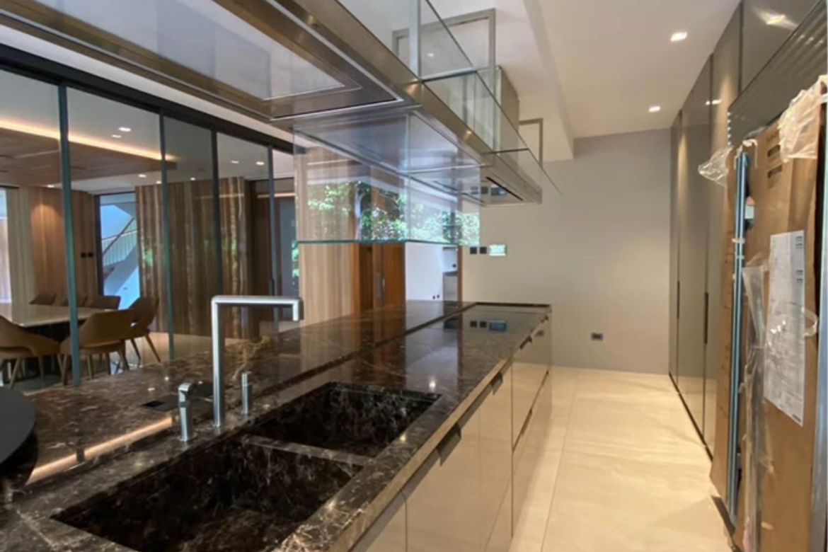 7 Bedroom House for Sale in New Alabang Village, Muntinlupa, Metro Manila – photo 8