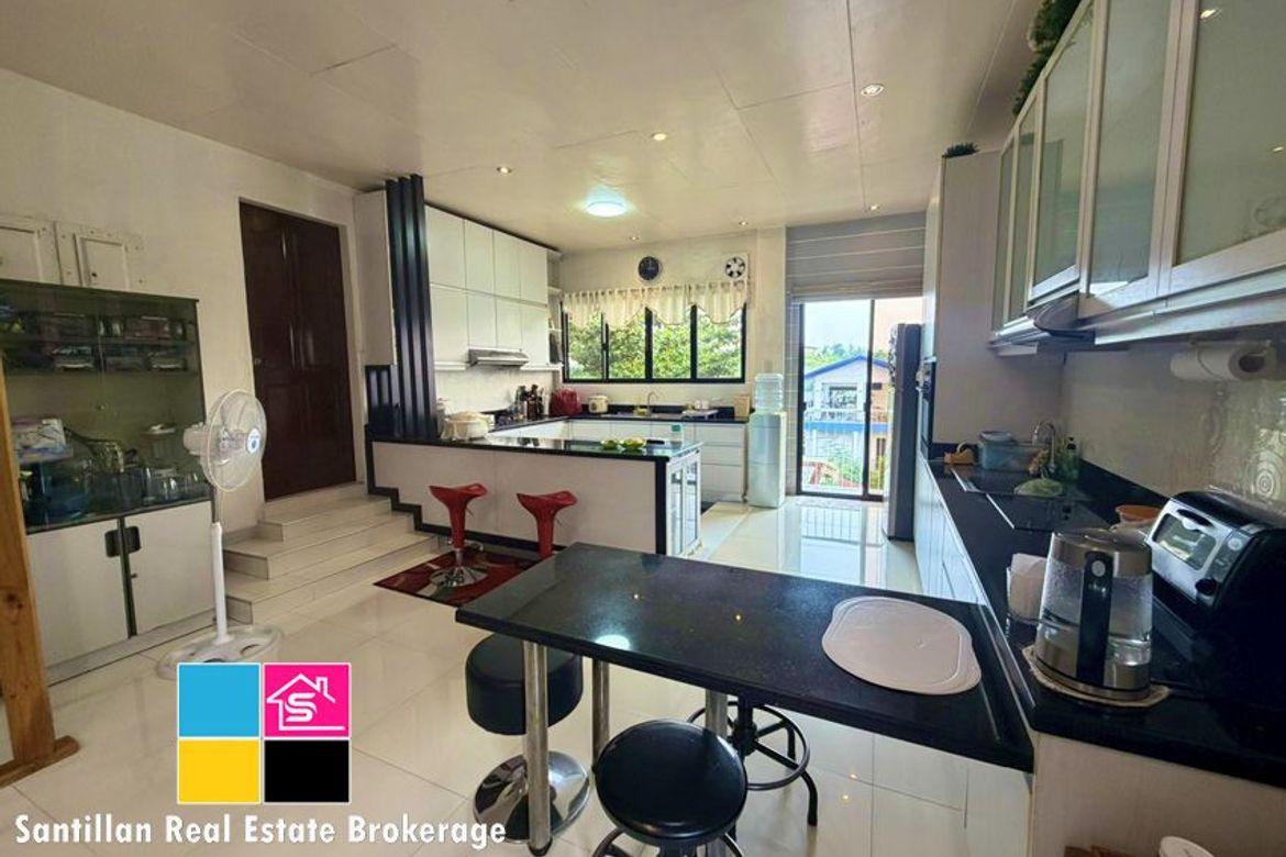 7 Bedroom House for Sale in Pagsabungan, Mandaue, Cebu – photo 6