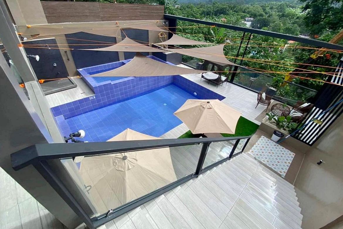 7 Bedroom House for Sale in Pansol, Calamba, Laguna – photo 2