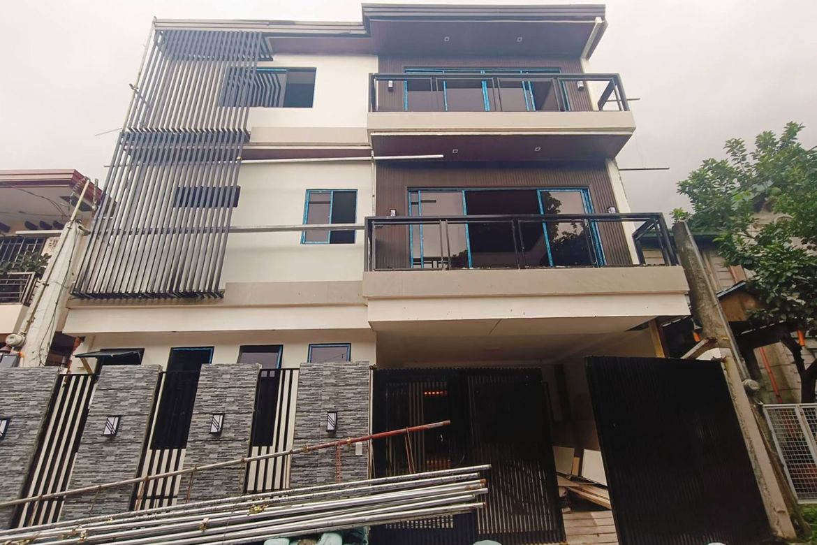 7 Bedroom House for Sale in Pinagbuhatan, Pasig, Metro Manila