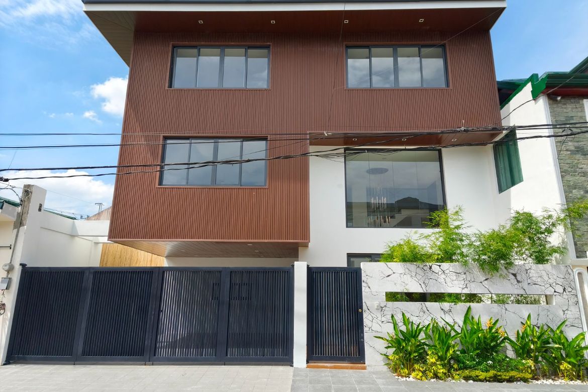 7 Bedroom House for Sale in Pinagbuhatan, Pasig, Metro Manila