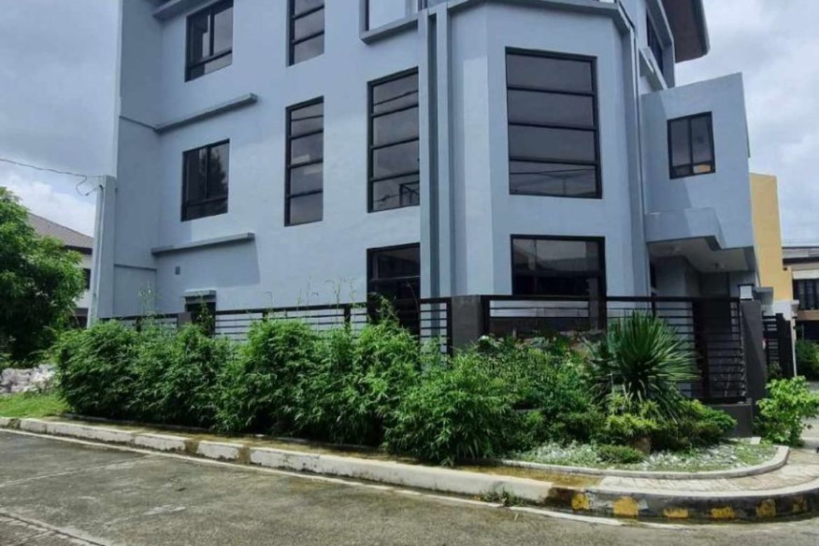 7 Bedroom House for Sale in Quiapo, Manila, Metro Manila near LRT-1 Carriedo