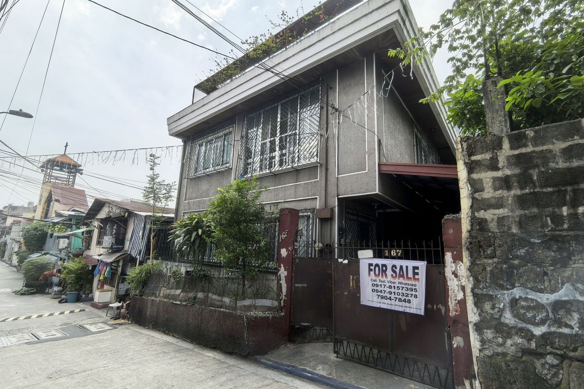 7 Bedroom House for Sale in Salapan, San Juan, Metro Manila near LRT-2 J. Ruiz – photo 2