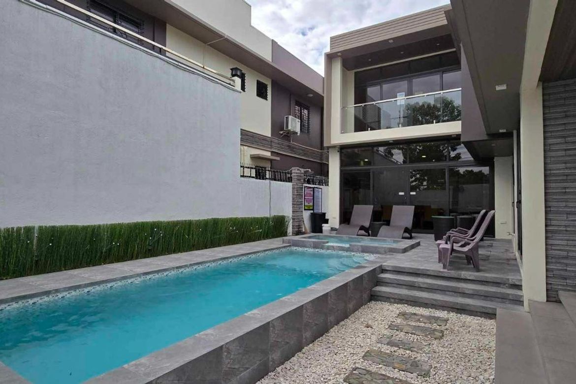 7 Bedroom House for Sale in Santo Cristo, Angeles, Pampanga – photo 4