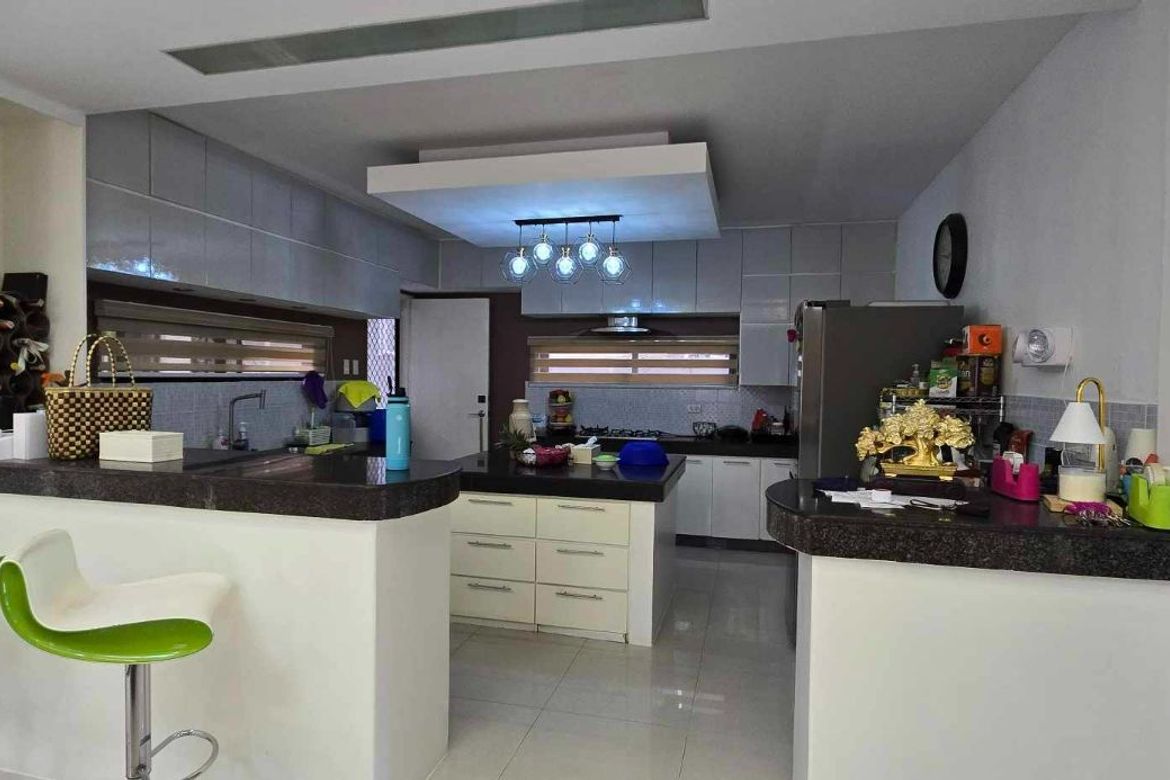 7 Bedroom House for Sale in Santo Cristo, Angeles, Pampanga – photo 8