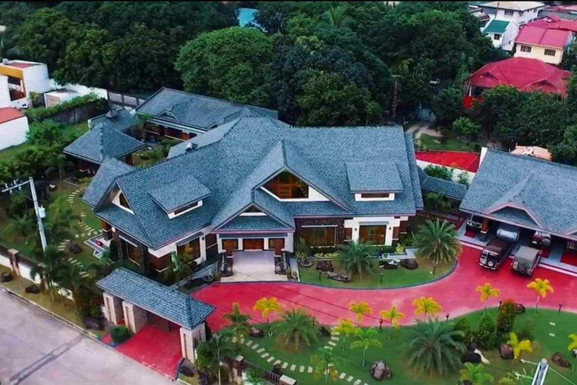 7 Bedroom House for Sale in Santo Domingo, Angeles, Pampanga