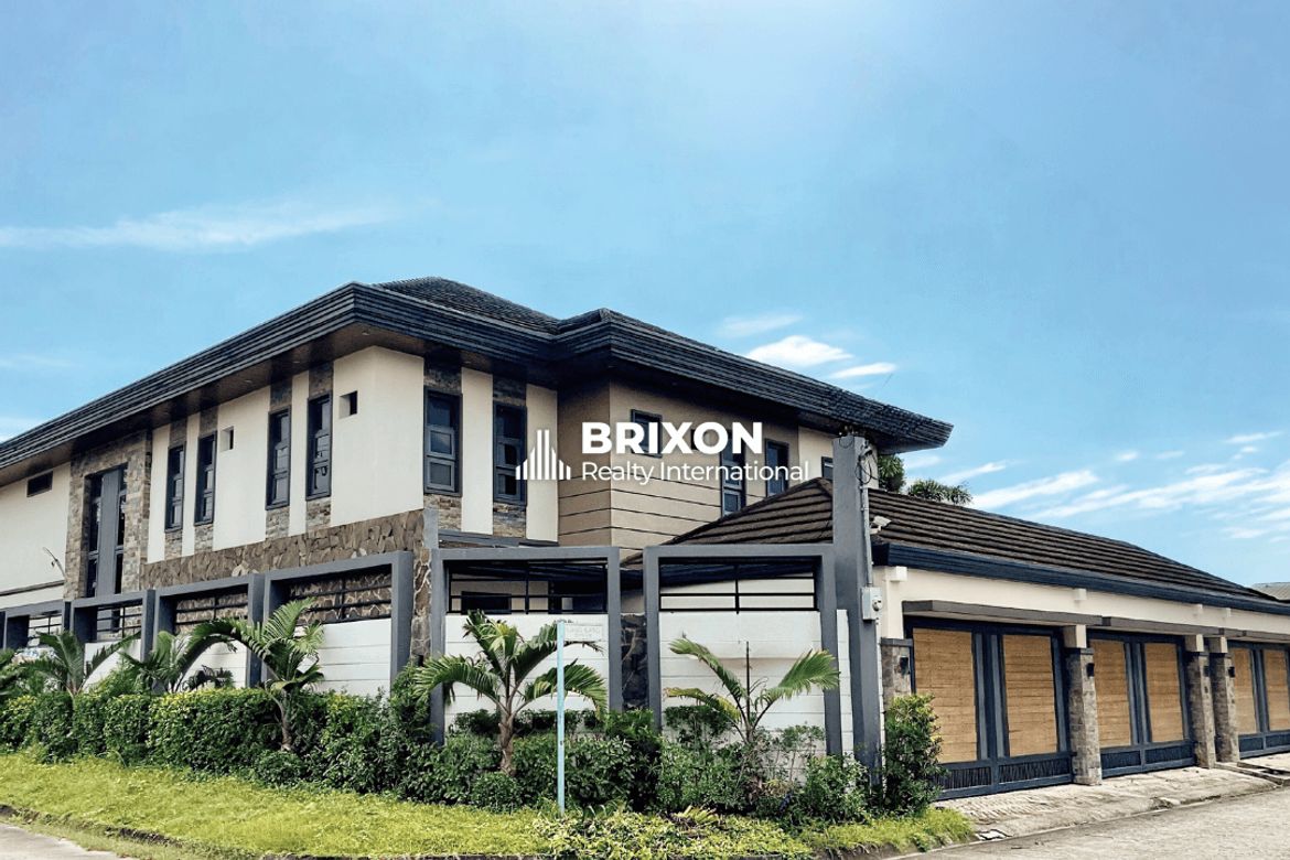 7 Bedroom House for Sale in Santo Domingo, Angeles, Pampanga