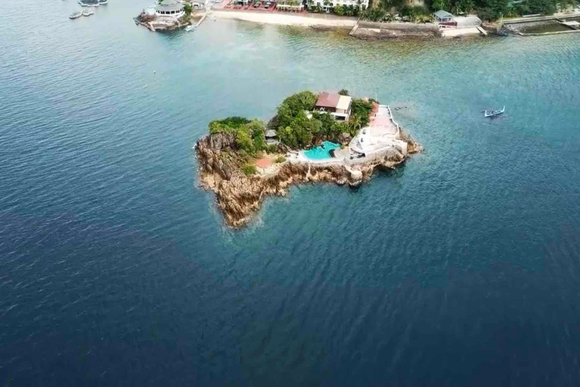 7 Bedroom House for Sale in Sinala, Bauan, Batangas