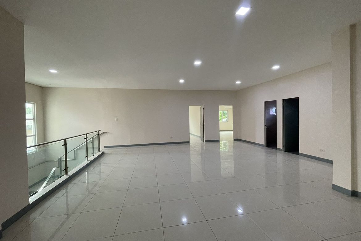 7 Bedroom House for Sale in Western Bicutan, Taguig, Metro Manila – photo 2