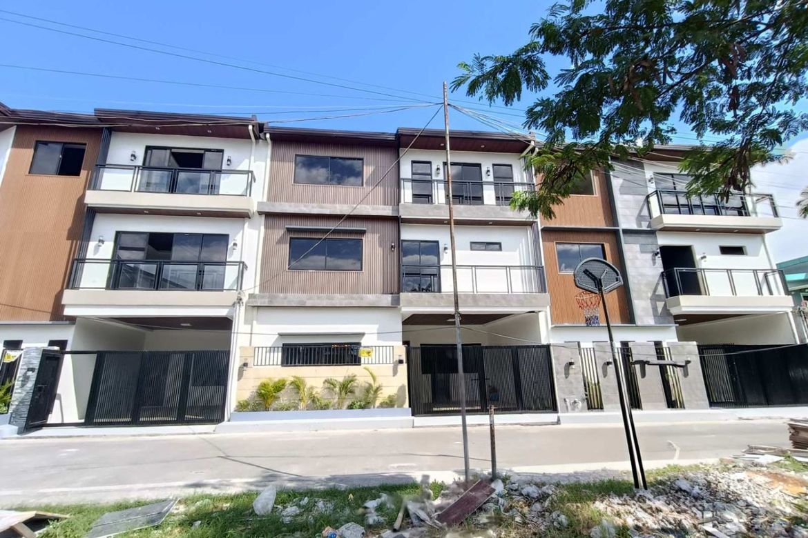 7 Bedroom Townhouse for Sale in San Miguel, Pasig, Metro Manila – photo 2